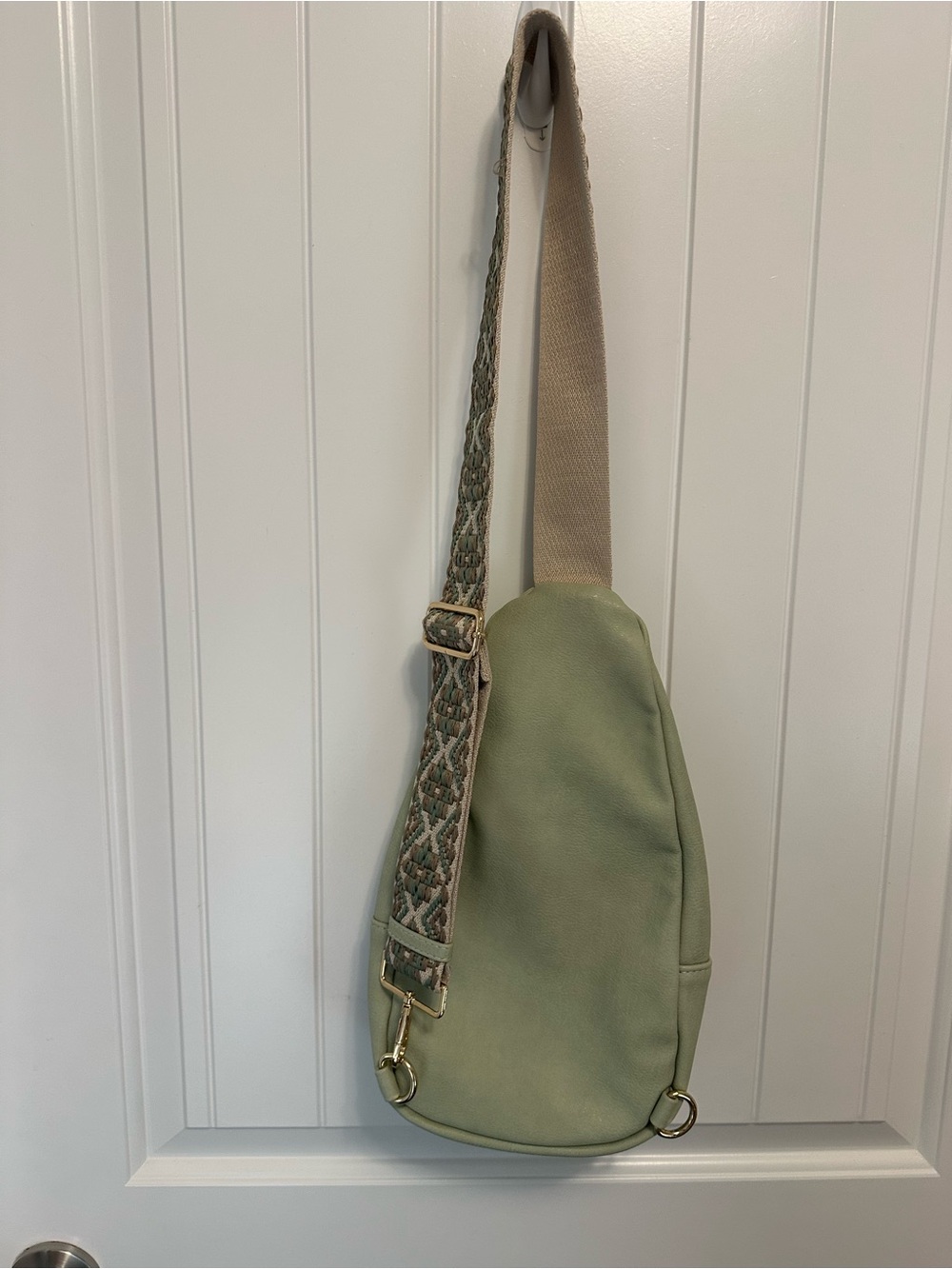 Antik Kraft Sage Green Crossbody Sling with Patterned Guitar Strap - Picture 6 of 9